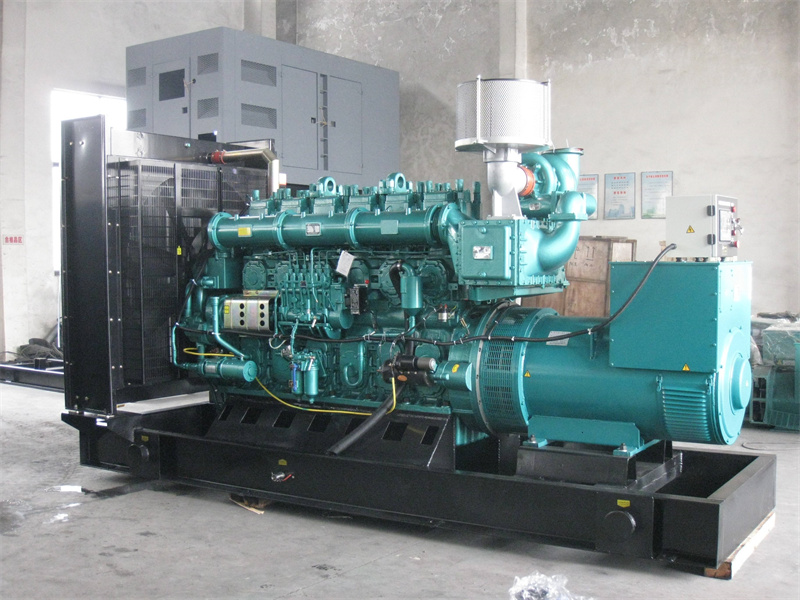 焦作200KW 柴油发电机的油耗是多少？